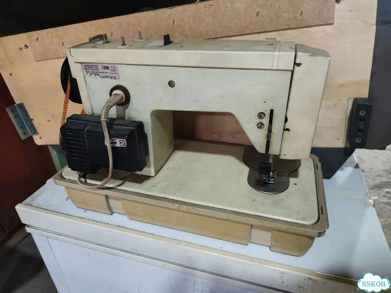 Продам швейную машинку фото 5