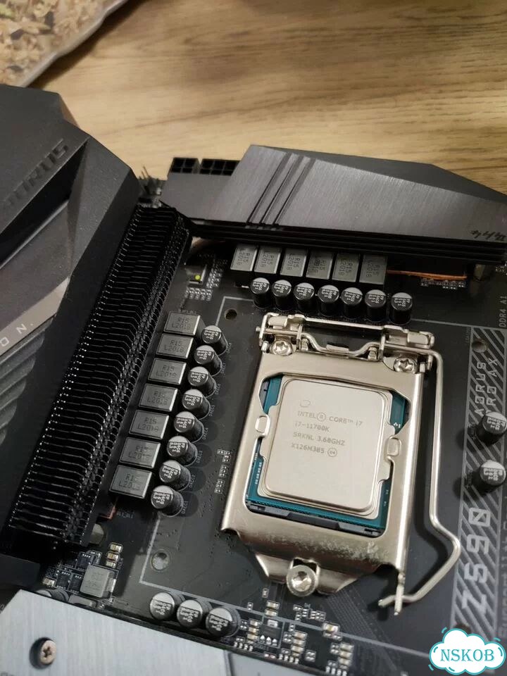 Gigabyte Z590 Aorus Pro AX DDR4 Материнская плата фото 3