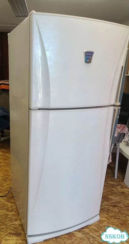 Холодильник Sharp SJ-63L 535 л бу фото 1
