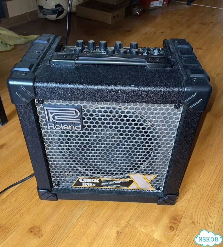 Комбоусилитель roland cube 20x фото 1