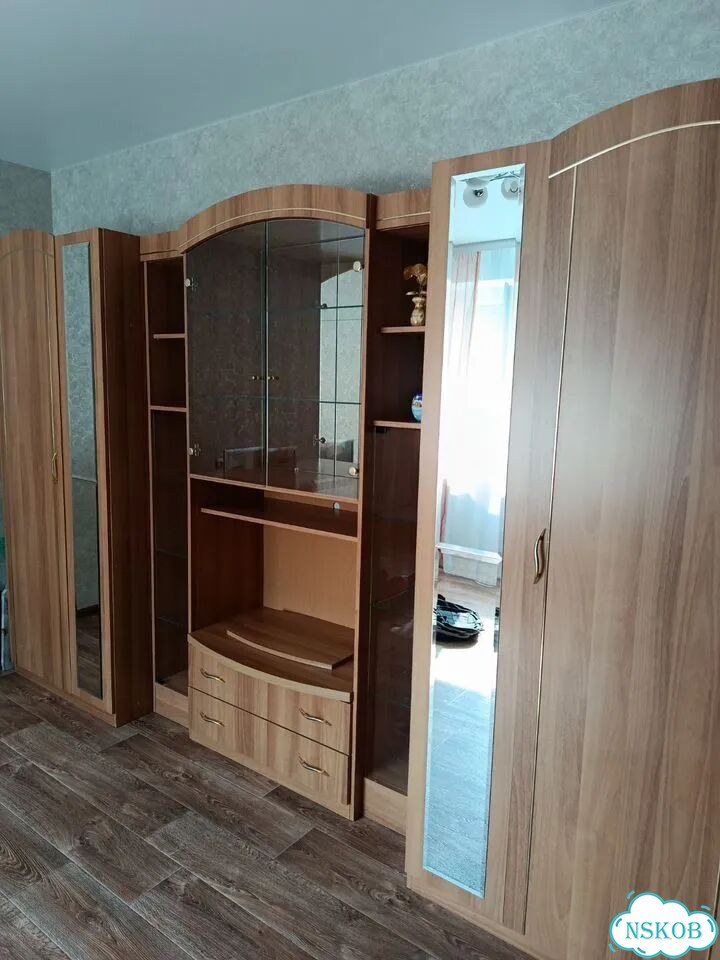 Стенка в гостиную бу фото 3