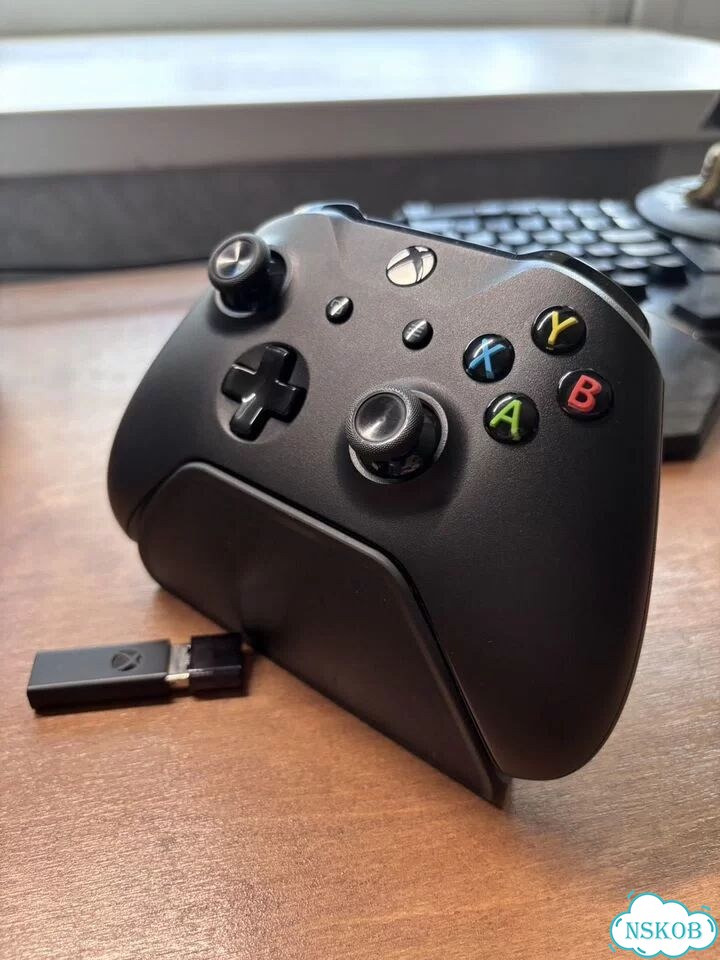 Геймпад Xbox с беспроводным адаптером фото 1