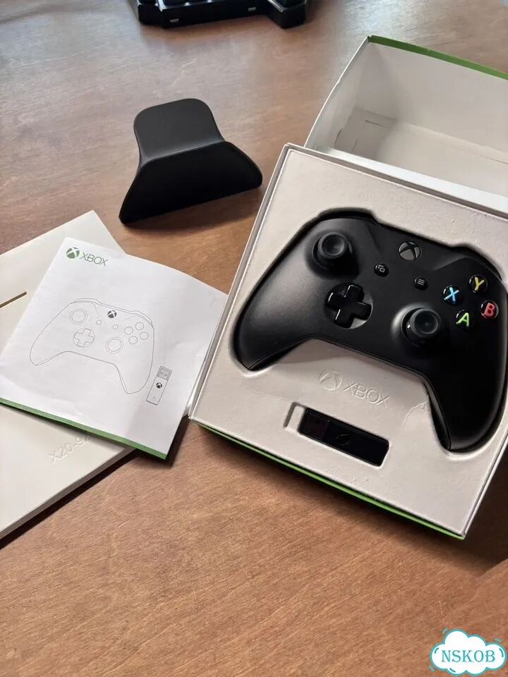 Геймпад Xbox с беспроводным адаптером фото 4