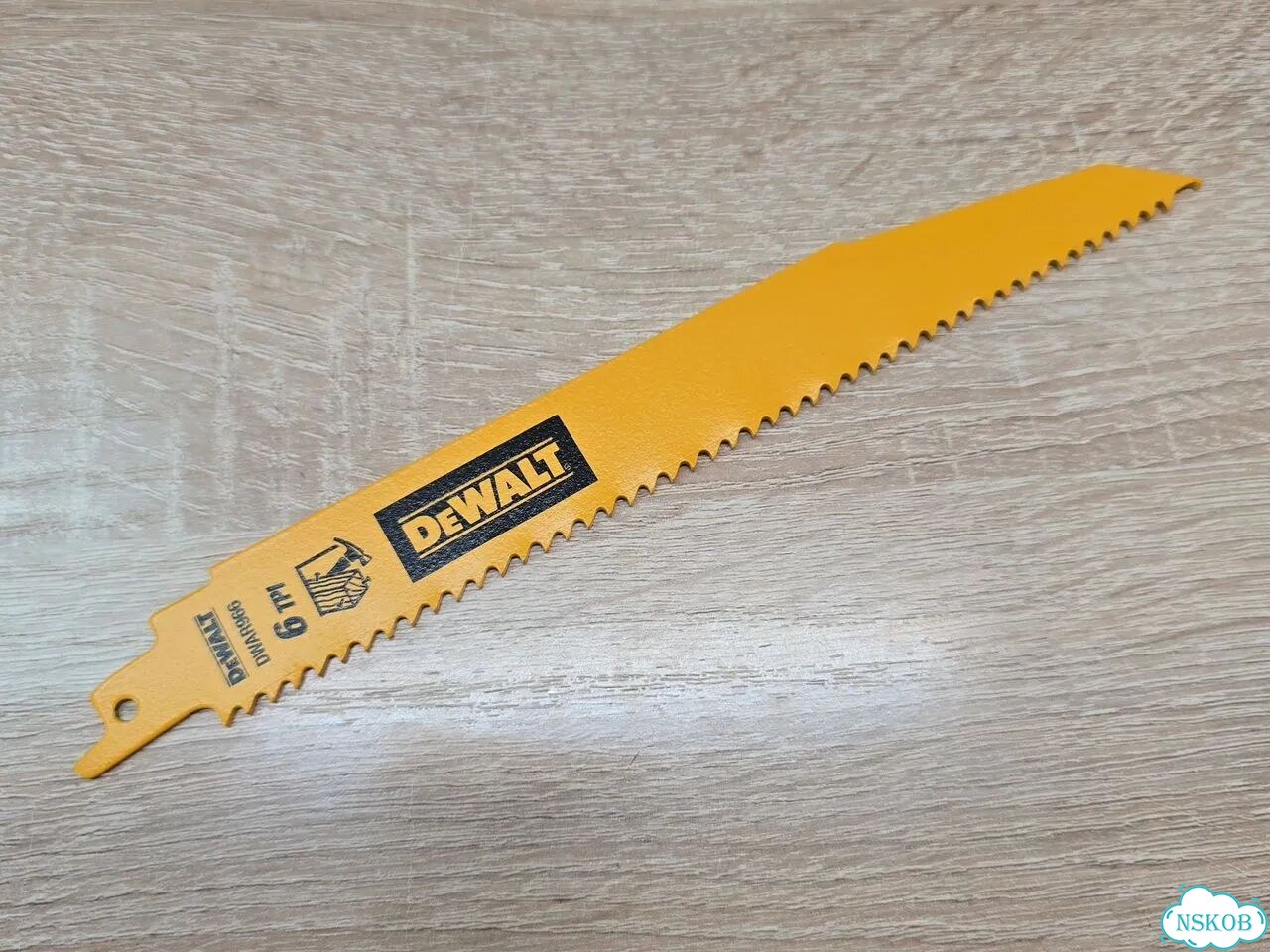 Полотно для сабельной пилы Dewalt dwar966 23см фото 1