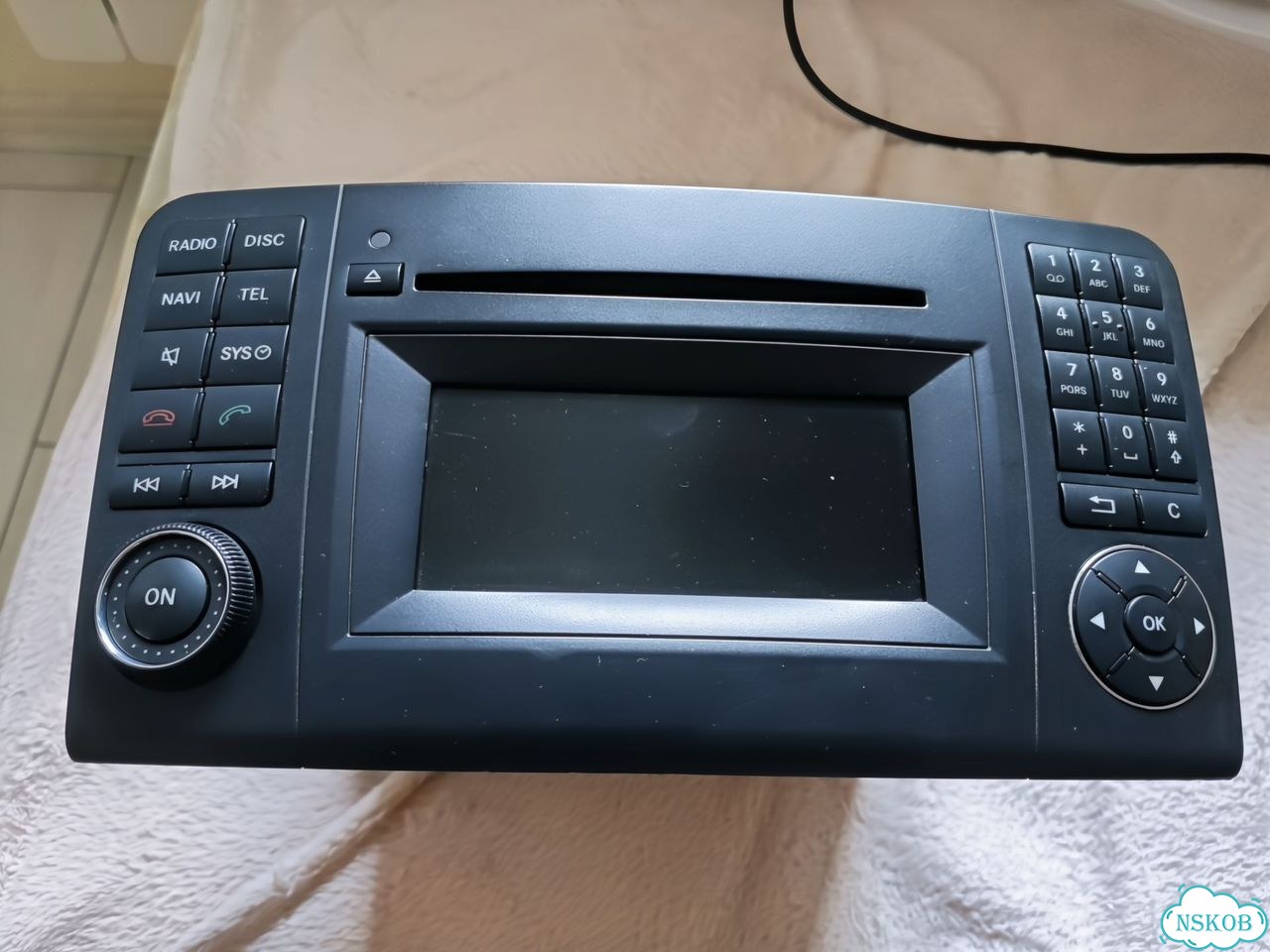 Магнитола на Mercedes фото 1