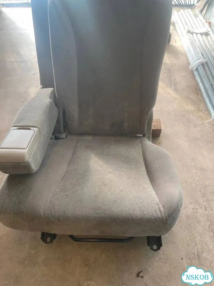 Сиденья на Toyota Vista Ardeo фото 1