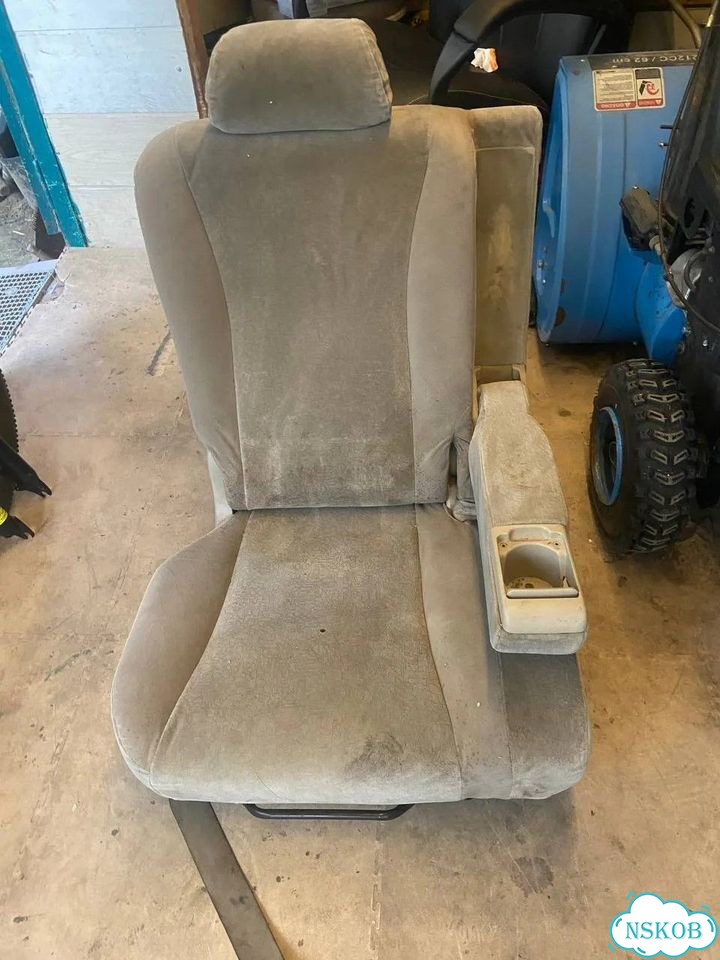 Сиденья на Toyota Vista Ardeo фото 4