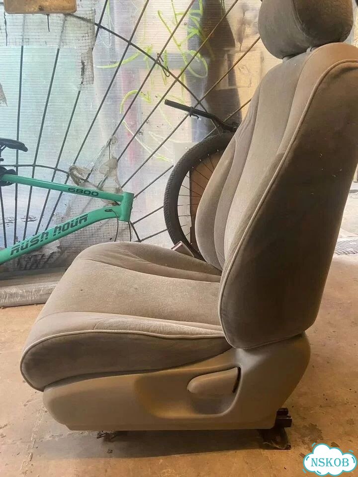 Сиденья на Toyota Vista Ardeo фото 9