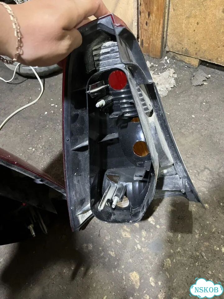 Задний фонарь на renault logan 1 фото 3