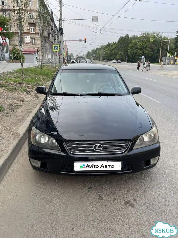 Lexus IS 2.0 MT, 1999, 370 000 км фото 1