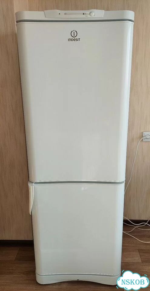 Холодильник indesit двухкамерный 167 см фото 1