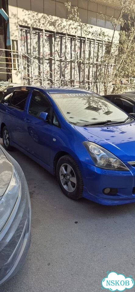 Toyota Wish 1.8 AT, 2004, 299 999 км фото 1