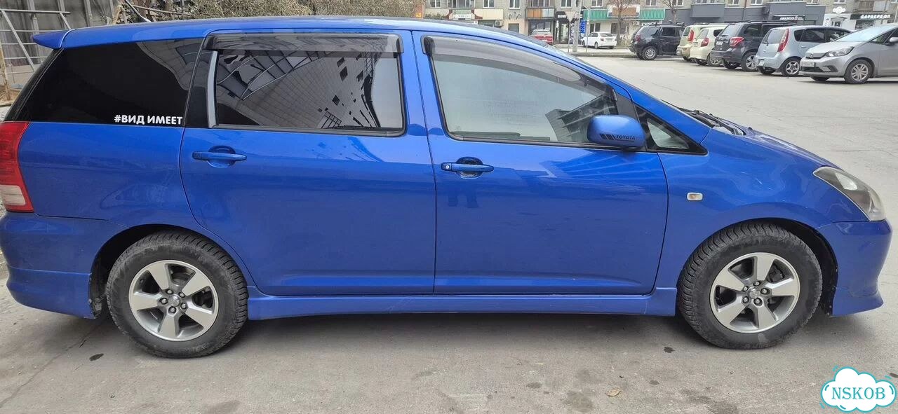 Toyota Wish 1.8 AT, 2004, 299 999 км фото 2