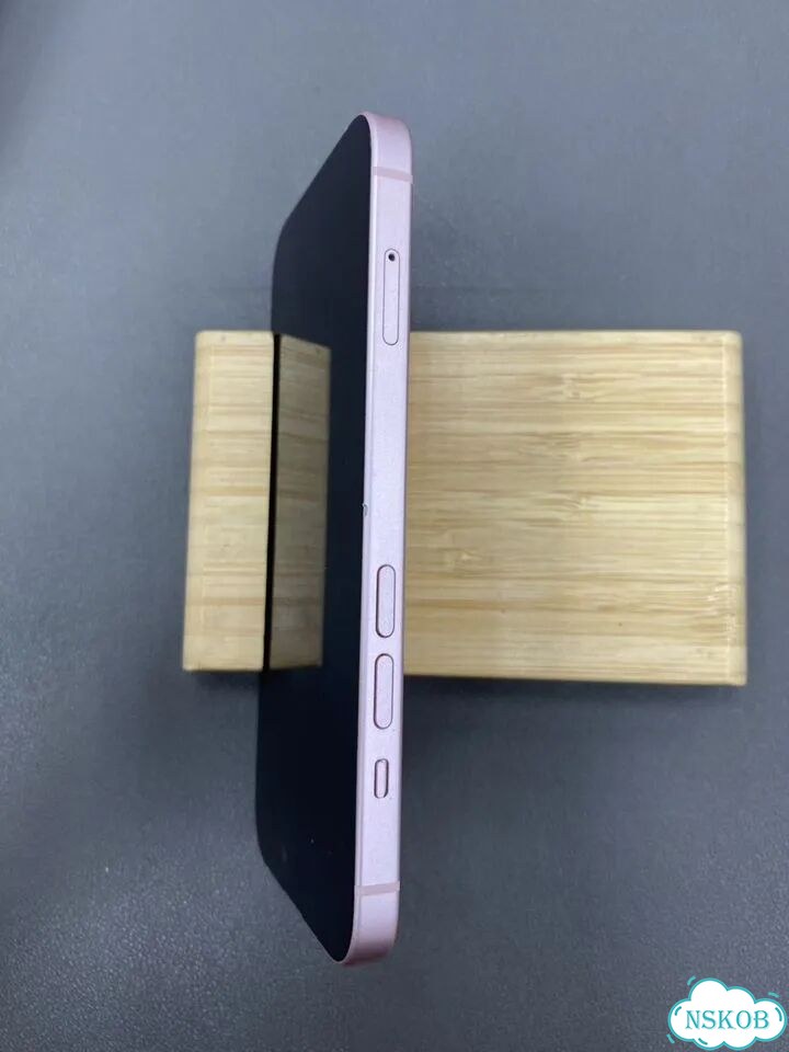 iPhone 15, 128 ГБ, SIM + eSIM фото 3