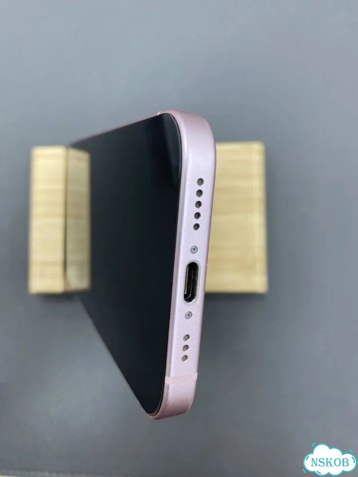 iPhone 15, 128 ГБ, SIM + eSIM фото 4