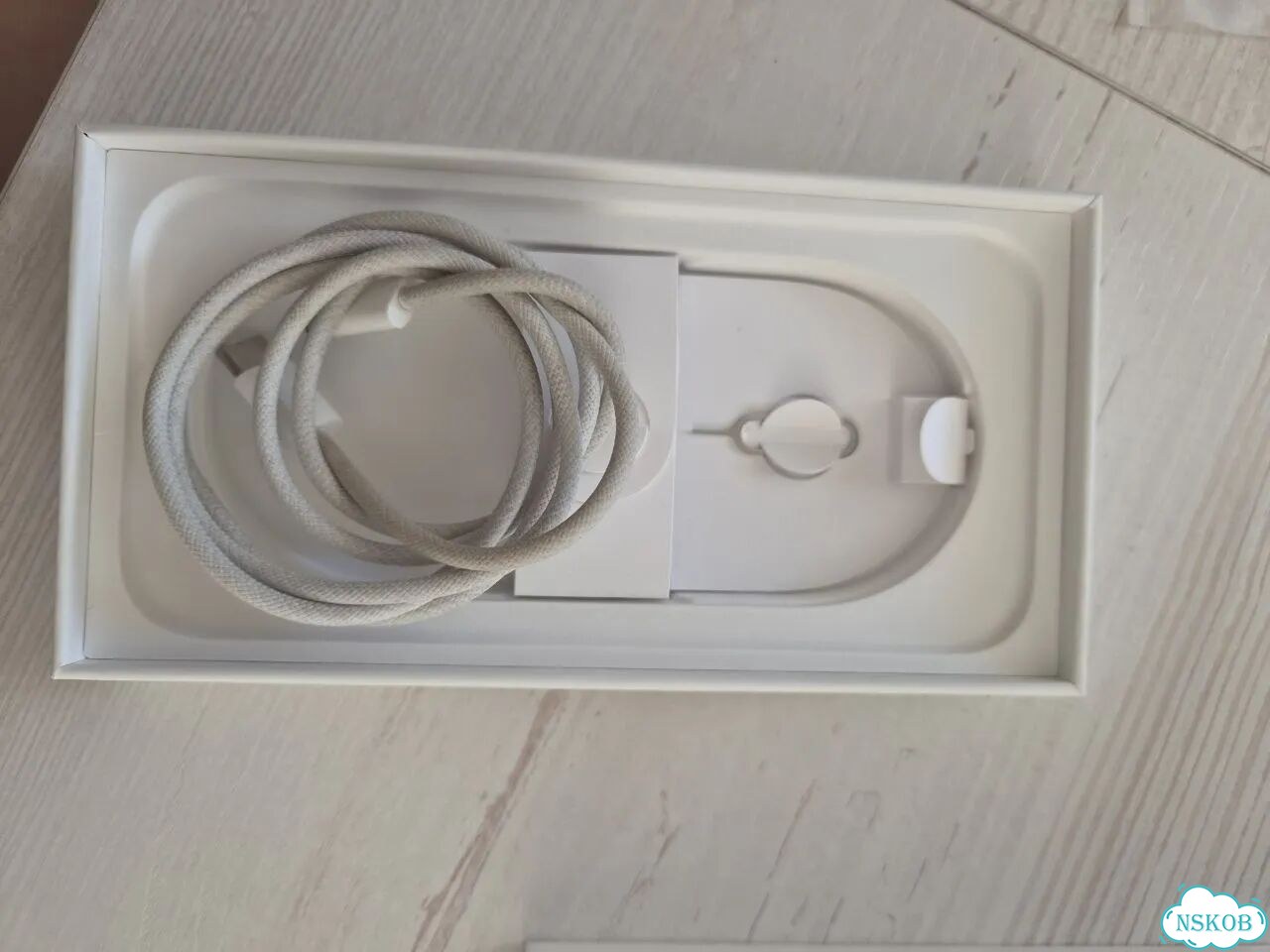 iPhone 16, 128 ГБ, eSIM фото 3