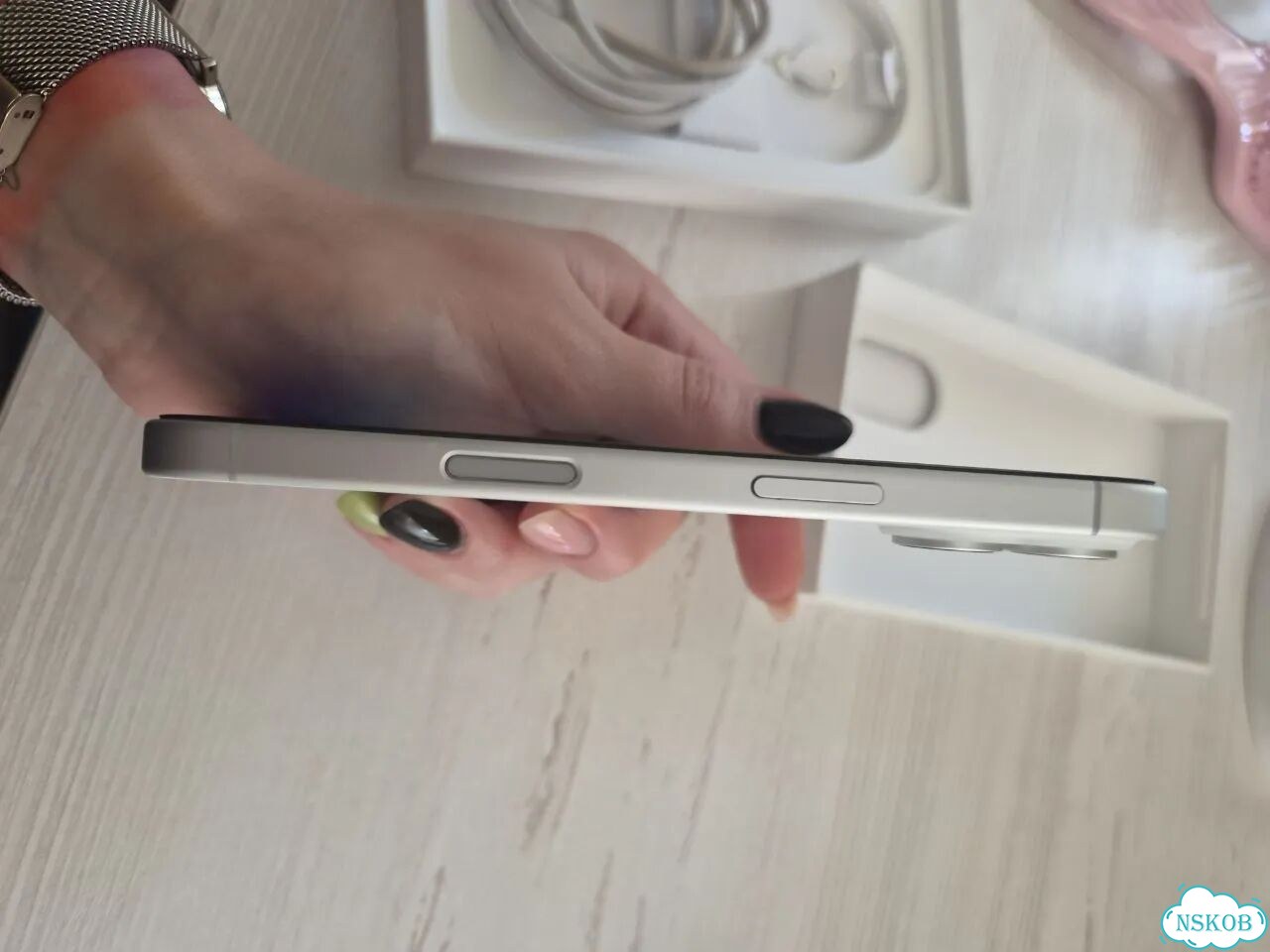 iPhone 16, 128 ГБ, eSIM фото 4