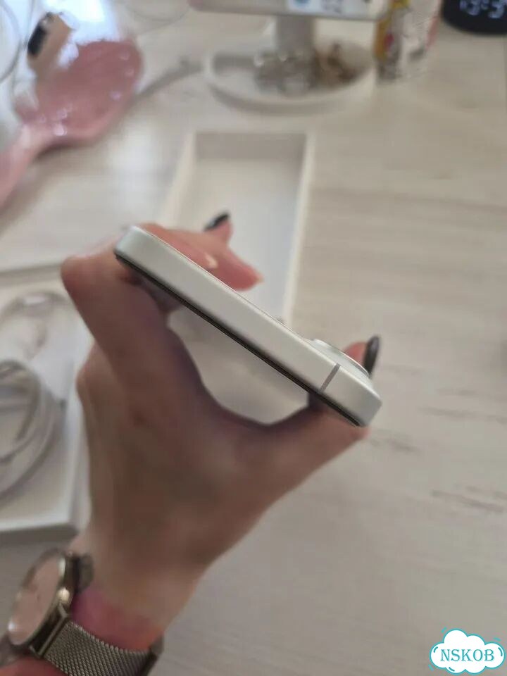 iPhone 16, 128 ГБ, eSIM фото 6