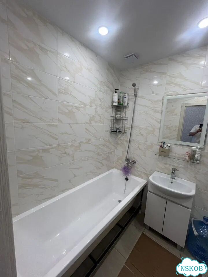 1-к. квартира, 300 м², 4/18 эт. фото 2