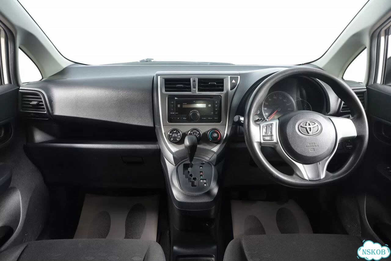 Toyota Ractis 1.3 CVT, 2013, 144 300 км фото 8