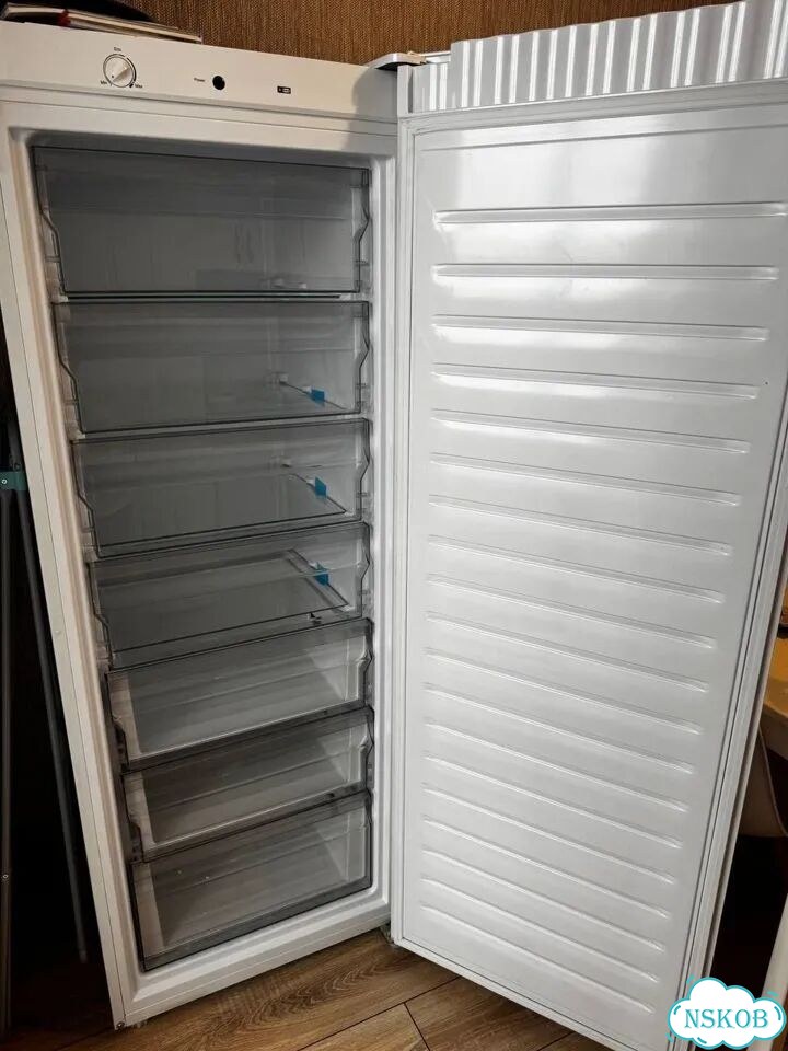 Морозильный шкаф Haier фото 1