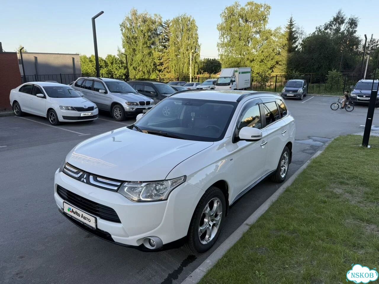 Mitsubishi Outlander 3.0 AT, 2013, 286 000 км фото 1