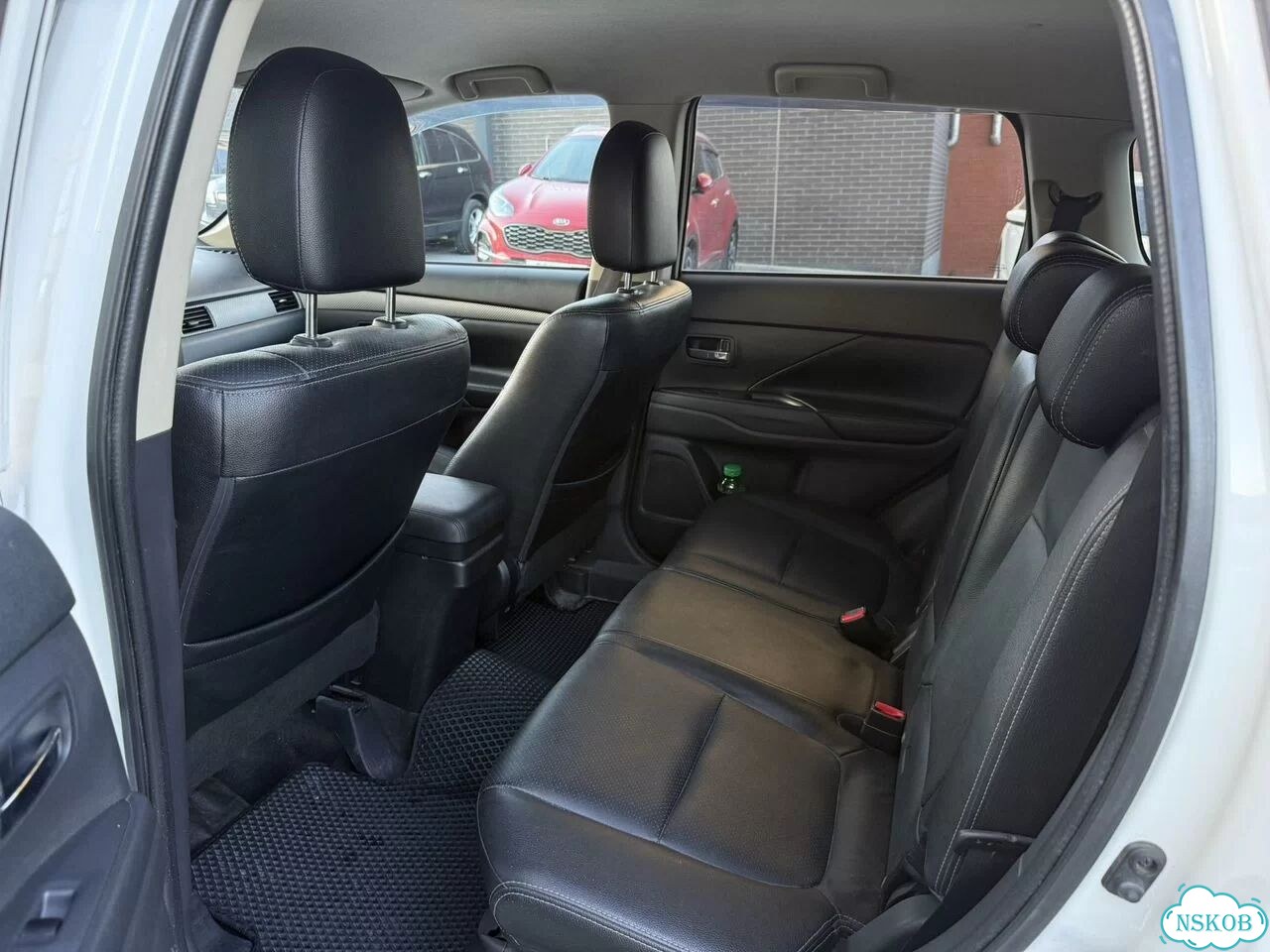 Mitsubishi Outlander 3.0 AT, 2013, 286 000 км фото 12
