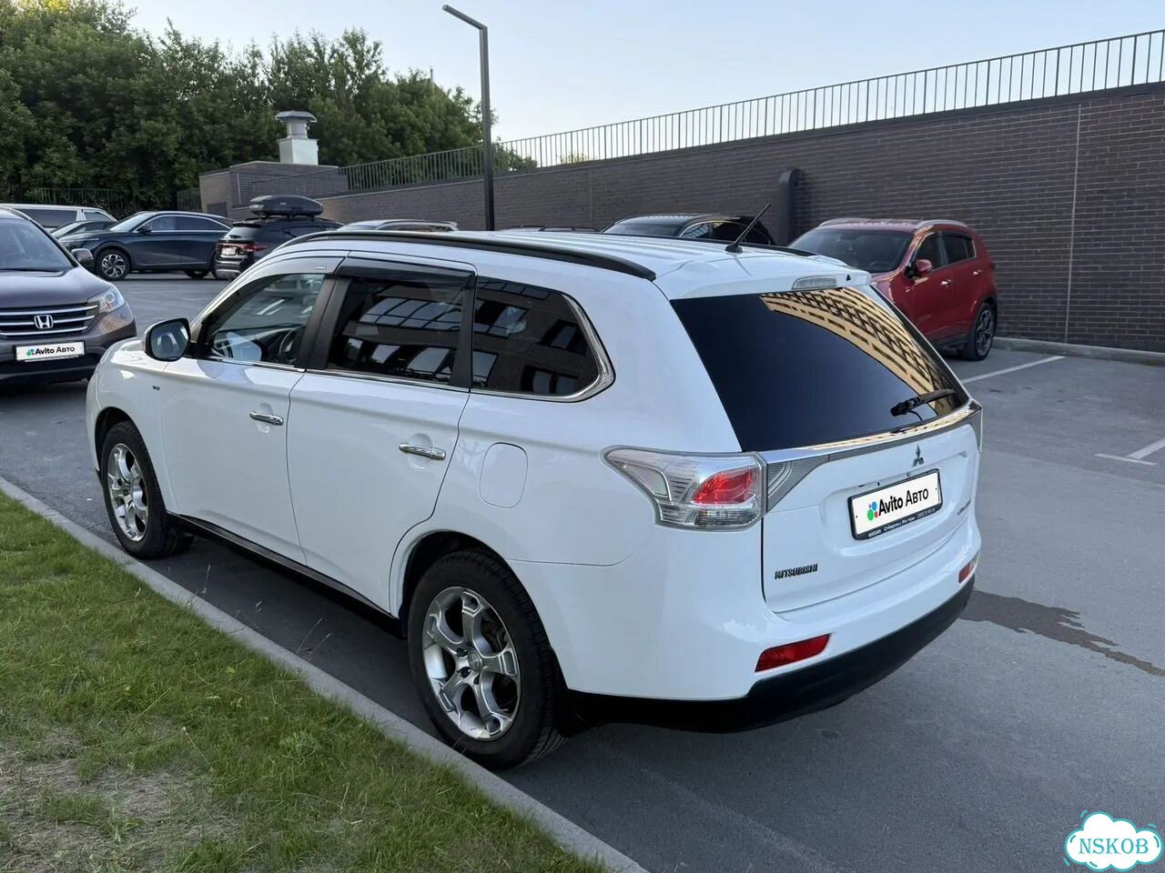 Mitsubishi Outlander 3.0 AT, 2013, 286 000 км фото 4