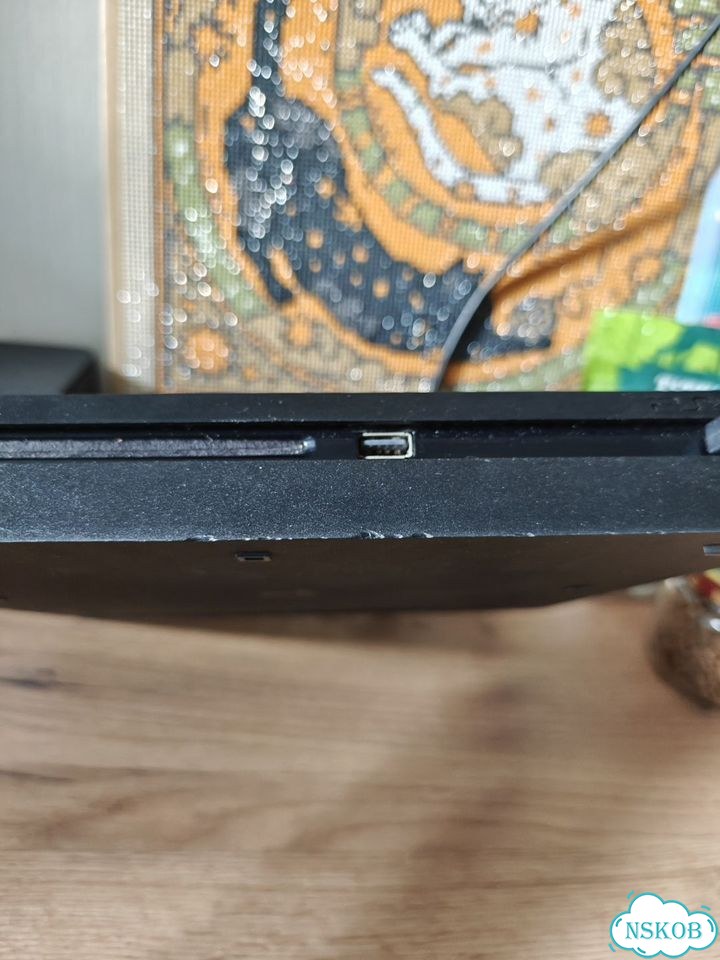 Sony playstation 4 slim 1 tb (с двумя геймпадами) фото 4