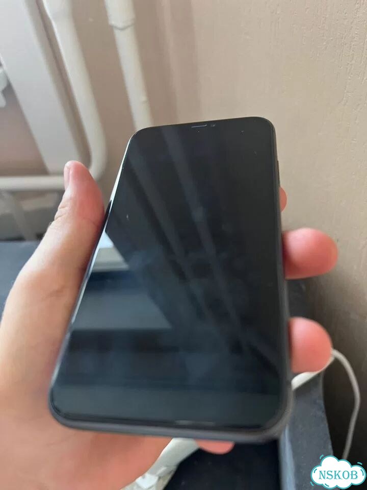 iPhone 11, 128 ГБ, SIM + eSIM фото 2