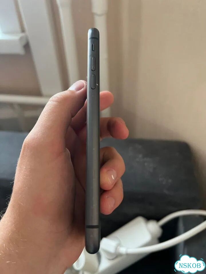 iPhone 11, 128 ГБ, SIM + eSIM фото 4