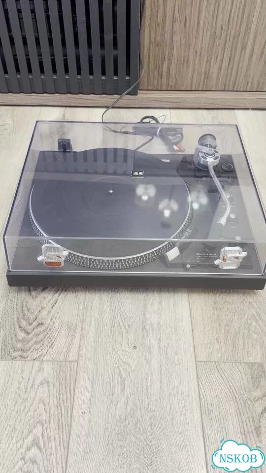 Виниловый проигрыватель Technics SL-1900 фото 1