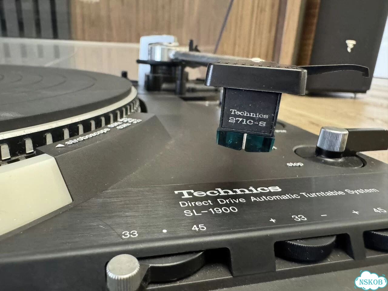 Виниловый проигрыватель Technics SL-1900 фото 3