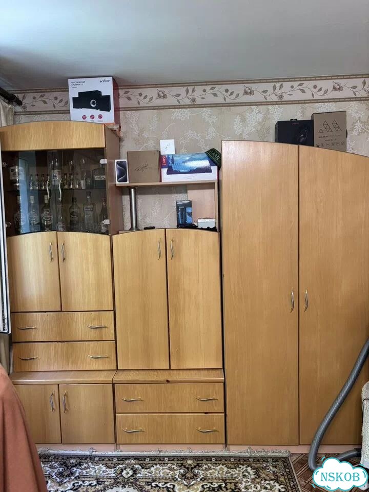 Стенка в гостинную бу 10 000 фото 1