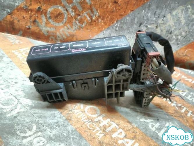 Блок реле Nissan Pulsar FN15 GA15DE фото 4