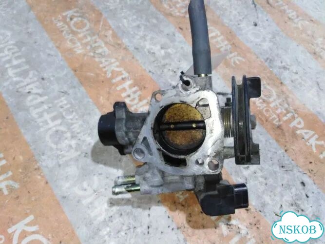 Дроссельная заслонка Toyota Corolla NZE121 1nzfe фото 3