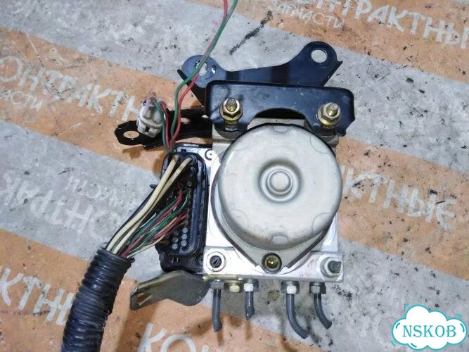 Блок abs Toyota Vitz SCP10 2szfe фото 3