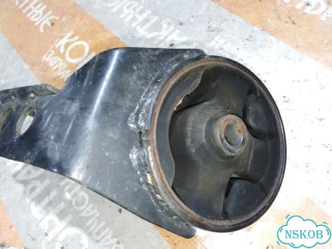 Подушка двигателя Nissan Sunny FB14 GA15DE (Лево) фото 3