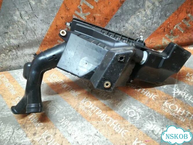 Корпус воздушного фильтра Nissan Wingroad Y11 QG13DE фото 4