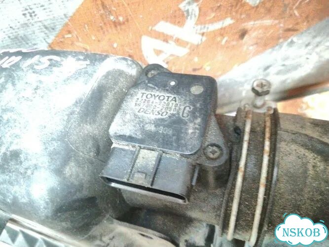 Корпус воздушного фильтра Toyota Bb NCP30 1nzfe фото 3