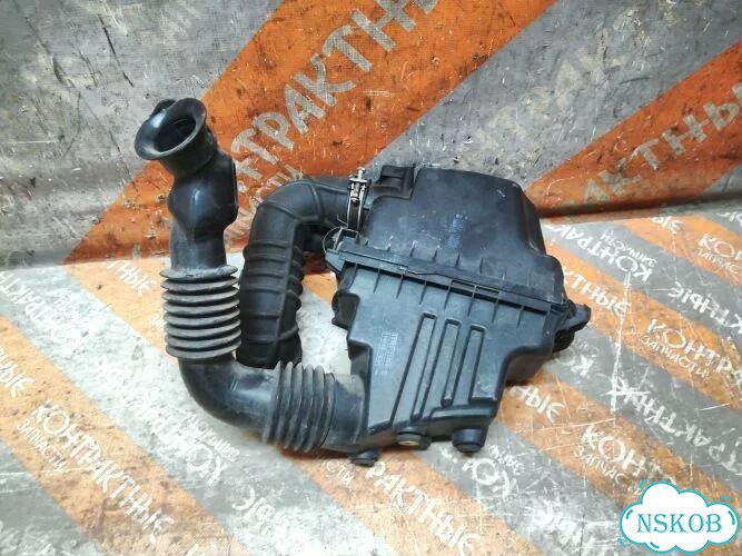 Корпус воздушного фильтра Toyota Bb NCP30 1nzfe фото 4