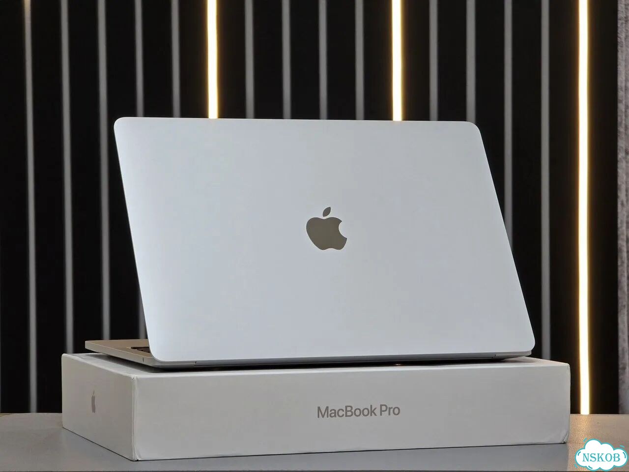 MacBook Pro 13 M2 8/256Gb фото 2