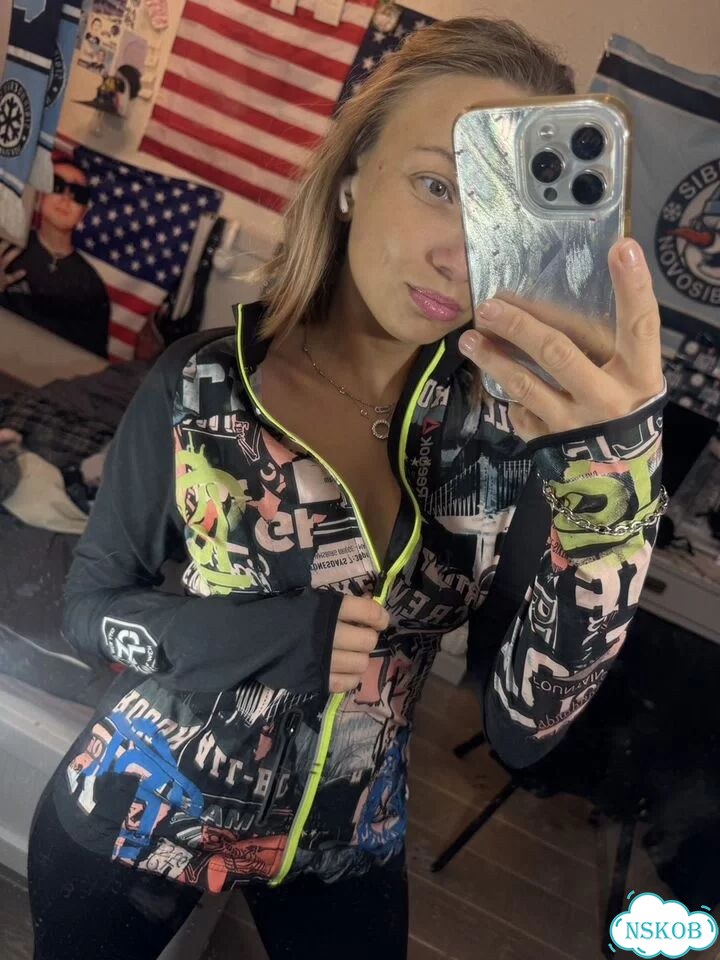 Олимпийка reebok женская фото 1