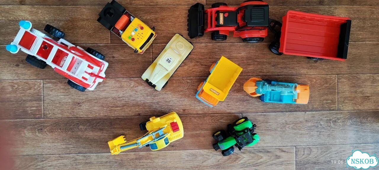 Игрушки для мальчика пакетом фото 2