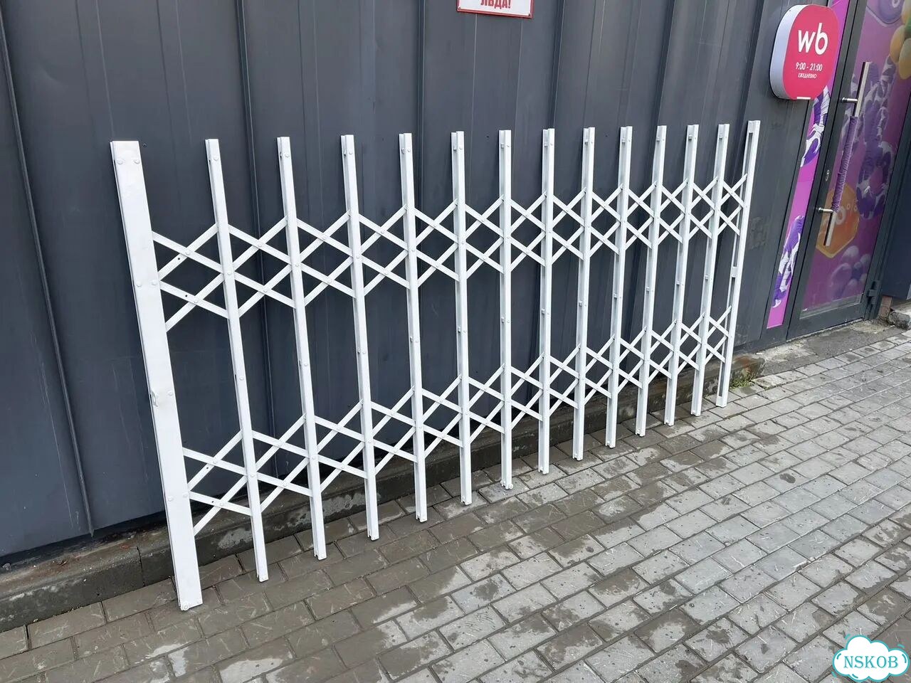 Раздвижные Металлические решетки на окна гармошка фото 1
