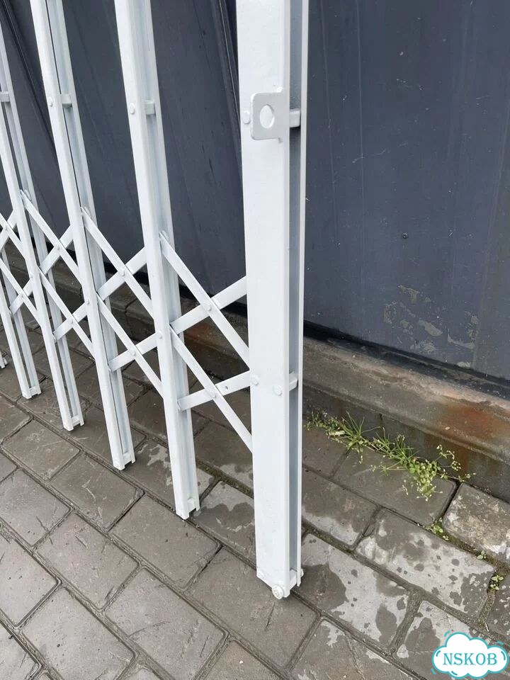 Раздвижные Металлические решетки на окна гармошка фото 6