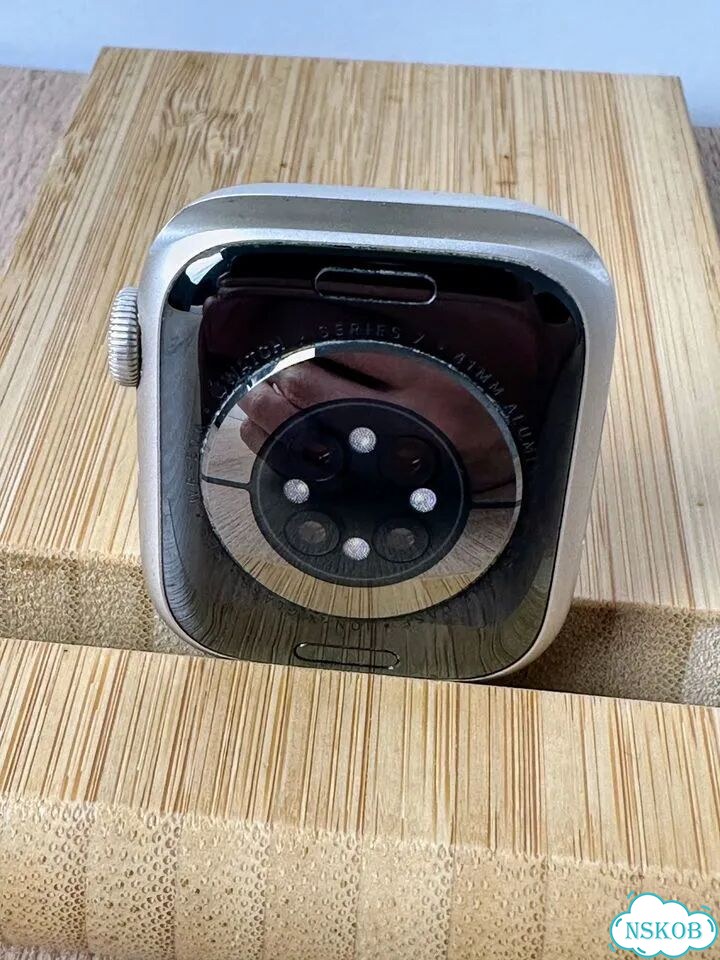 Apple Watch Series 7 41mm Starlight Aluminum фото 6