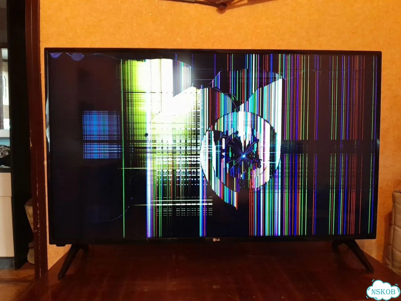 Телевизор LG 43LJ500V-ZB фото 6