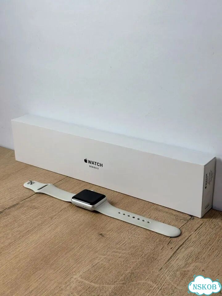 Apple Watch Series 3 38mm Silver Aluminum фото 1