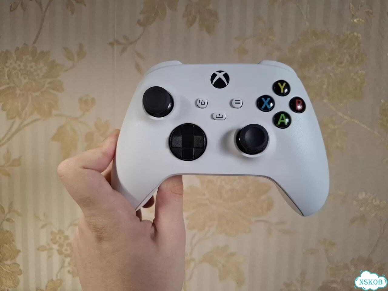 Геймпад xbox series фото 1